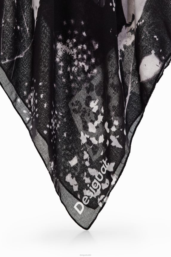 Women DesigualPhotographic rectangular foulard Accessory 68X2401428