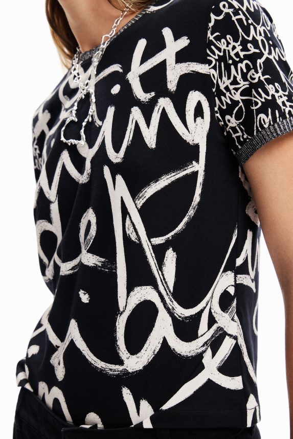 Women DesigualContrasting message T-shirt Clothing 68X240328